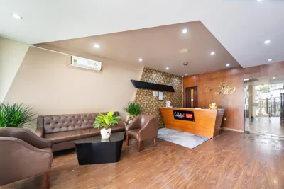 Collection O District 10 Near Van Hanh Hospital Formerly Lan Rung Hotel – Fotos 3